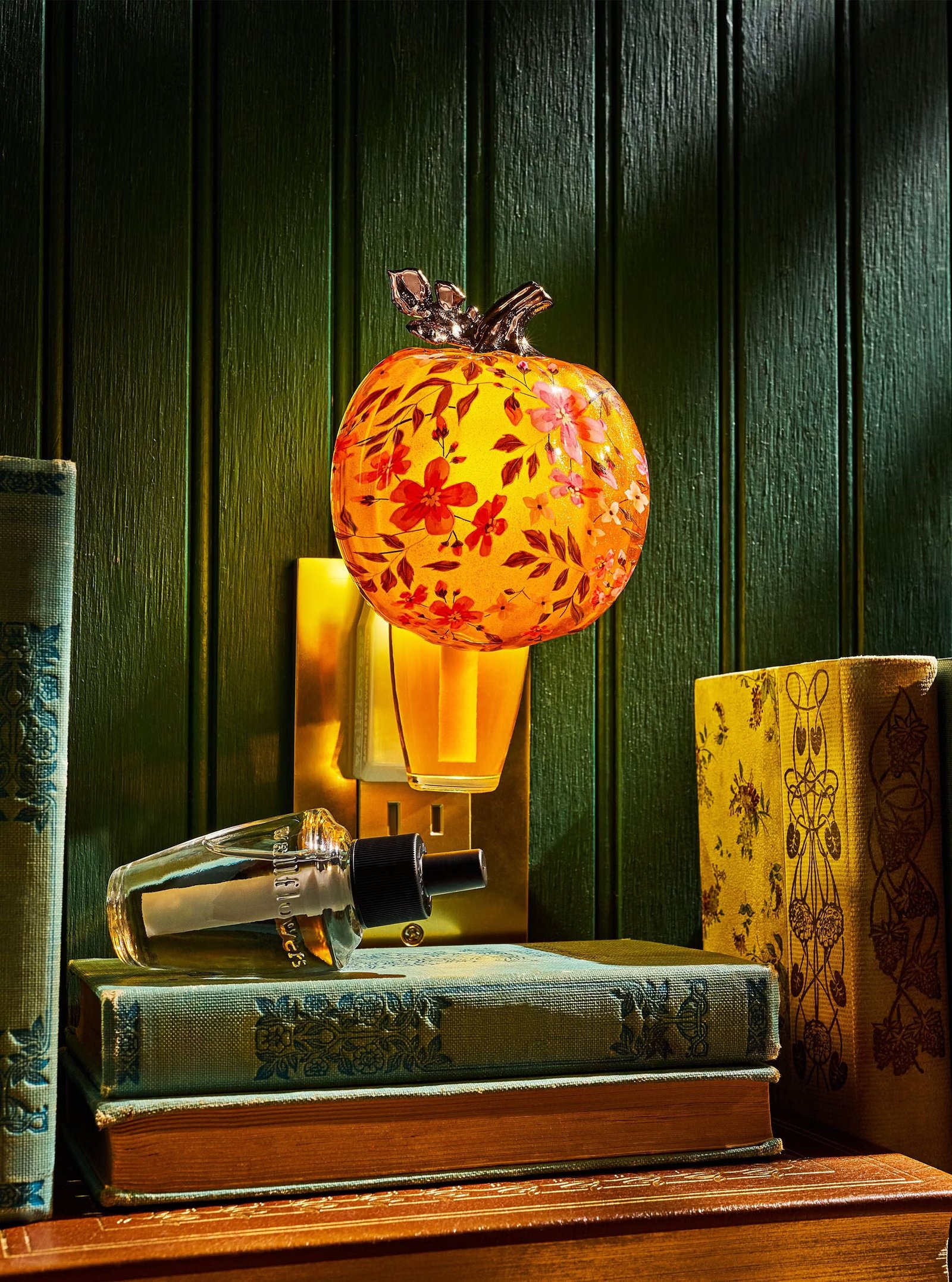 Floral Pumpkin Wallflowers Scent Control™ Nightlight Fragrance Plug